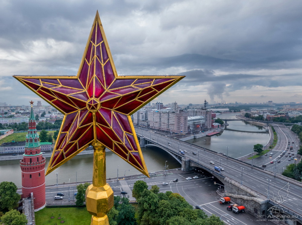 Звезда на башне кремля