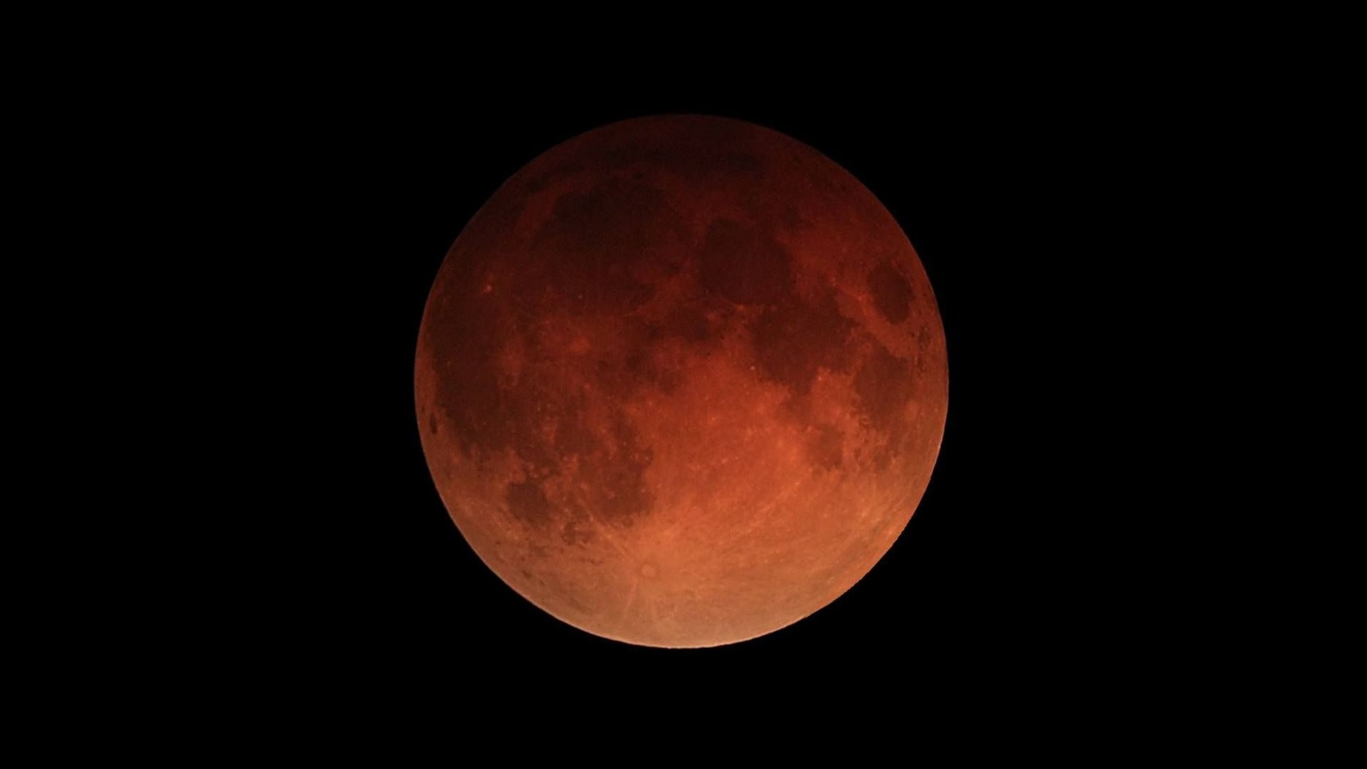Кровавая луна почему. Лунное затмение. Затмение Луны. Лунное затмение фото. Красная Луна.